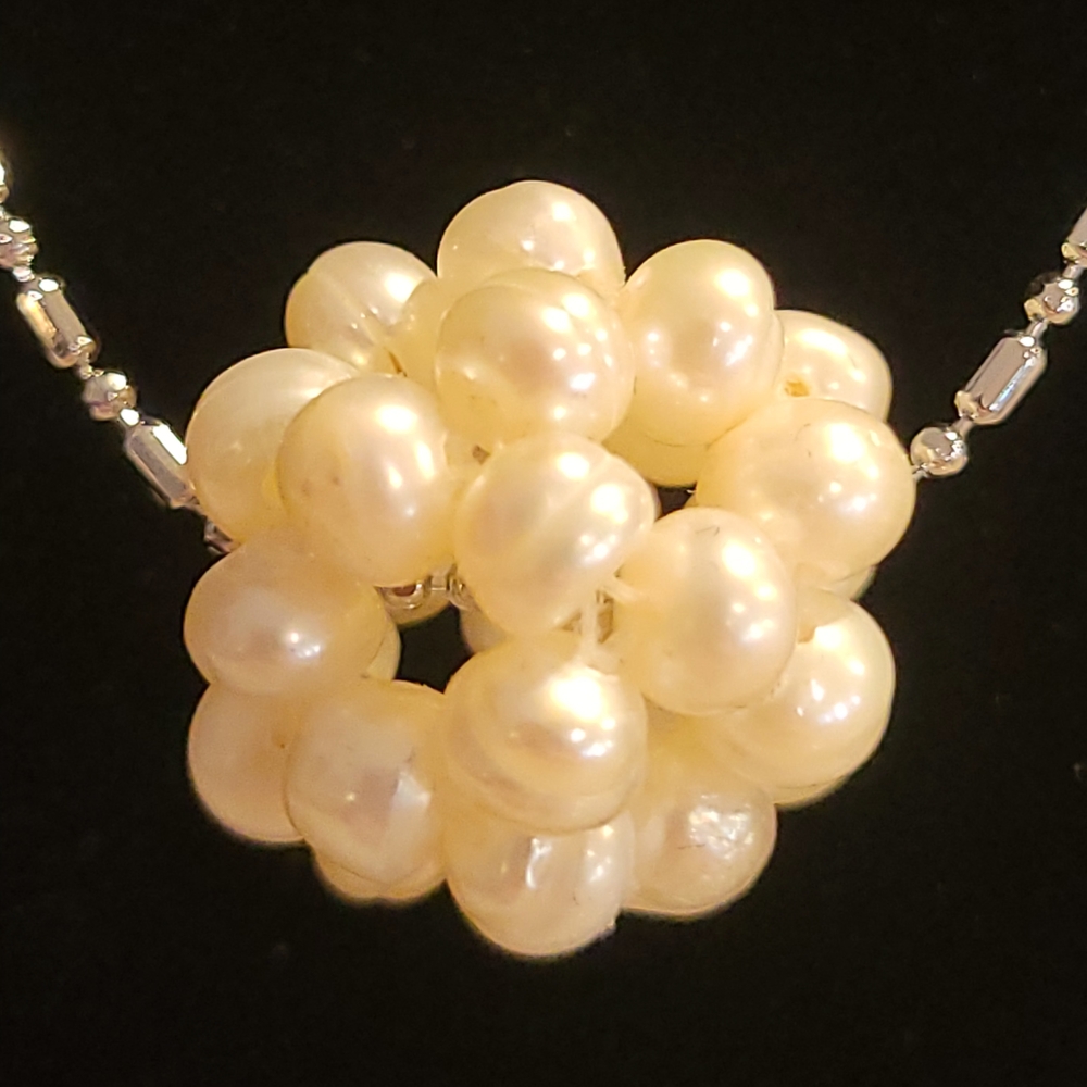 Fresh Water Pearl White Floral Pendant - Picture 3 of 6